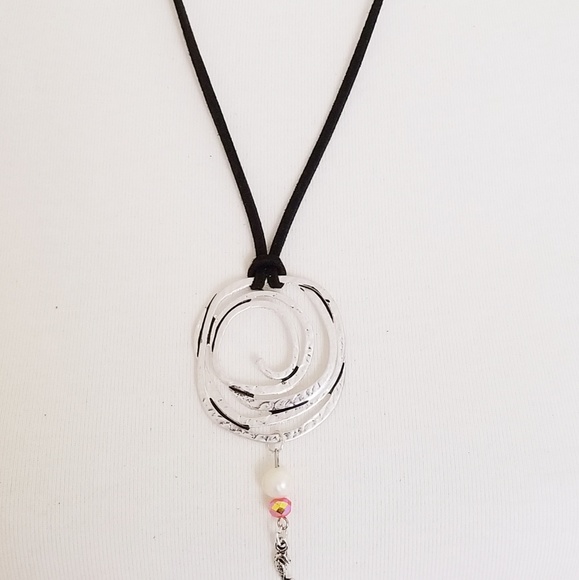 Sun Adjustable leatherette necklace - Picture 3 of 4
